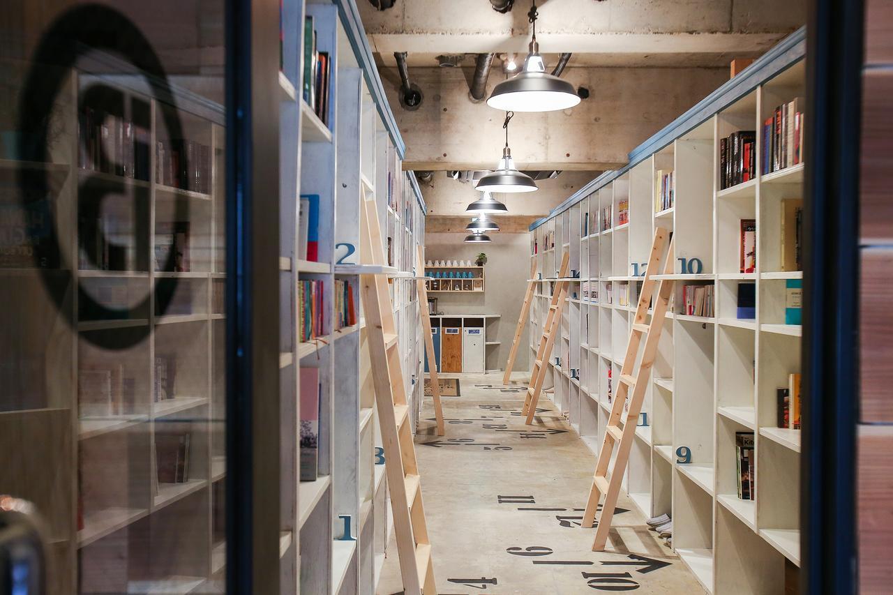 Bnbplus Niigata Book Inn Kültér fotó