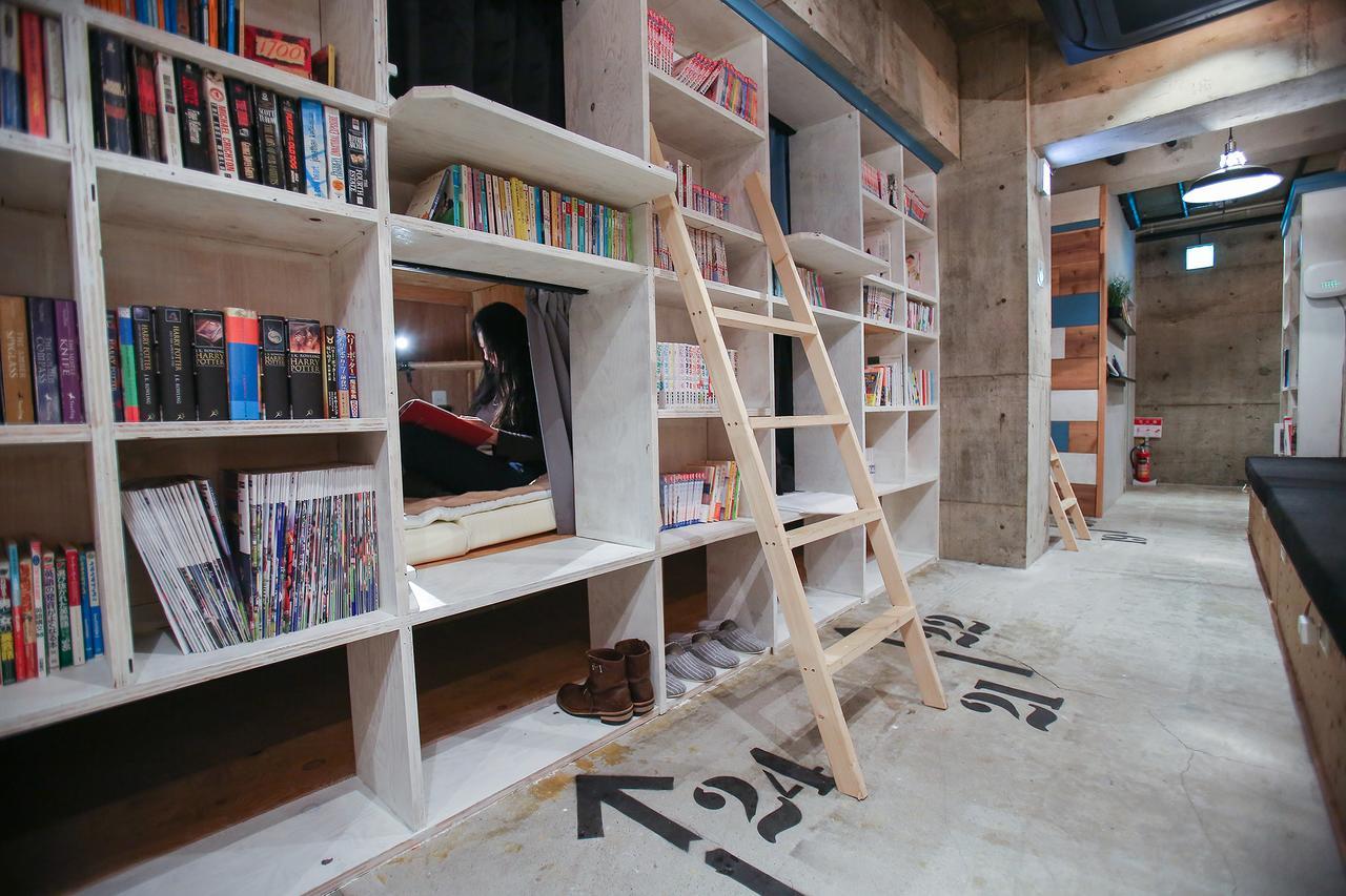 Bnbplus Niigata Book Inn Kültér fotó